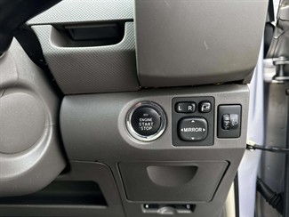 2010 Toyota Vitz - Thumbnail