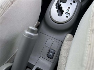 2010 Toyota Vitz - Thumbnail