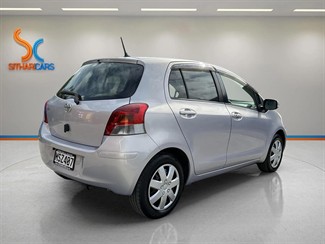 2010 Toyota Vitz - Thumbnail