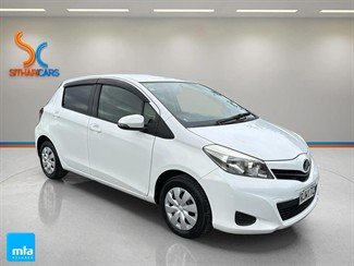 2012 Toyota Vitz - Thumbnail
