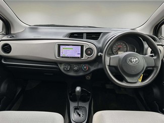 2012 Toyota Vitz - Thumbnail