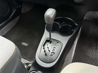 2012 Toyota Vitz - Thumbnail