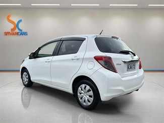 2012 Toyota Vitz - Thumbnail