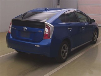 2014 Toyota Prius - Thumbnail