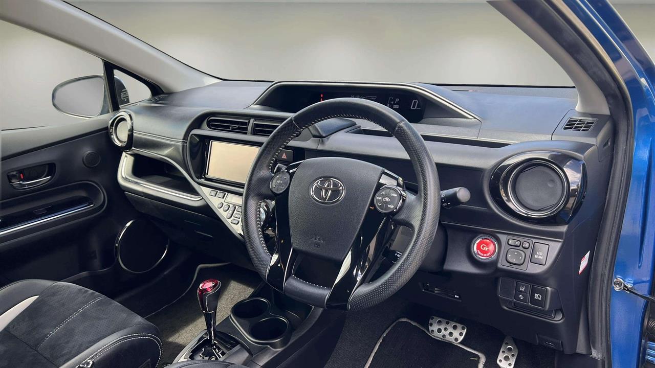 2015 Toyota AQUA