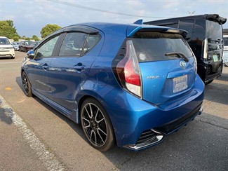 2015 Toyota AQUA - Thumbnail