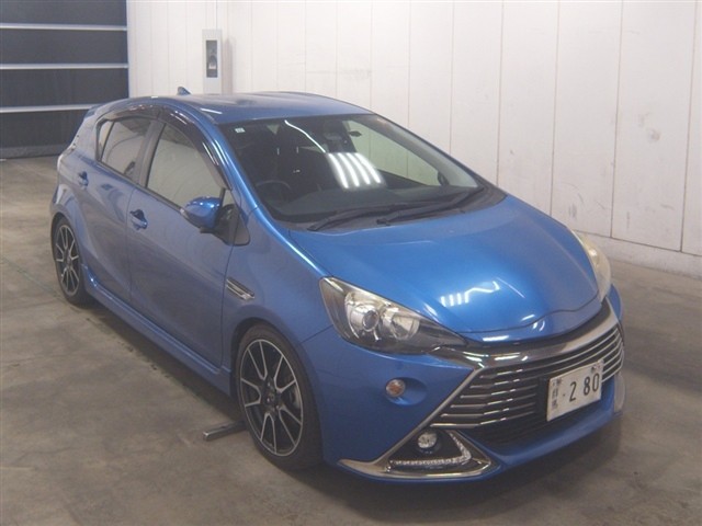 2015 Toyota AQUA