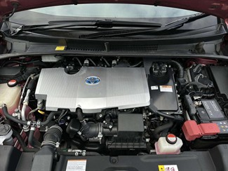 2016 Toyota Prius - Thumbnail