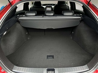 2016 Toyota Prius - Thumbnail