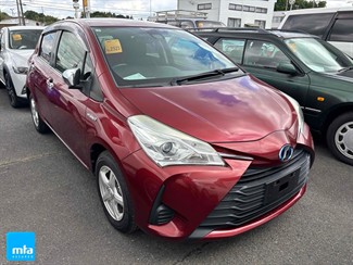 2017 Toyota Vitz - Thumbnail