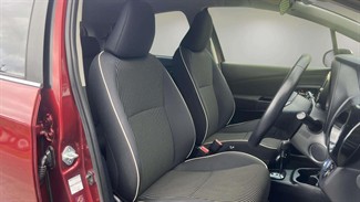 2017 Toyota Vitz - Thumbnail