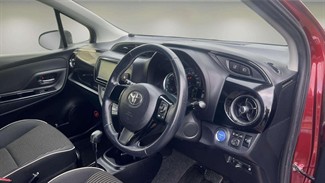 2017 Toyota Vitz - Thumbnail