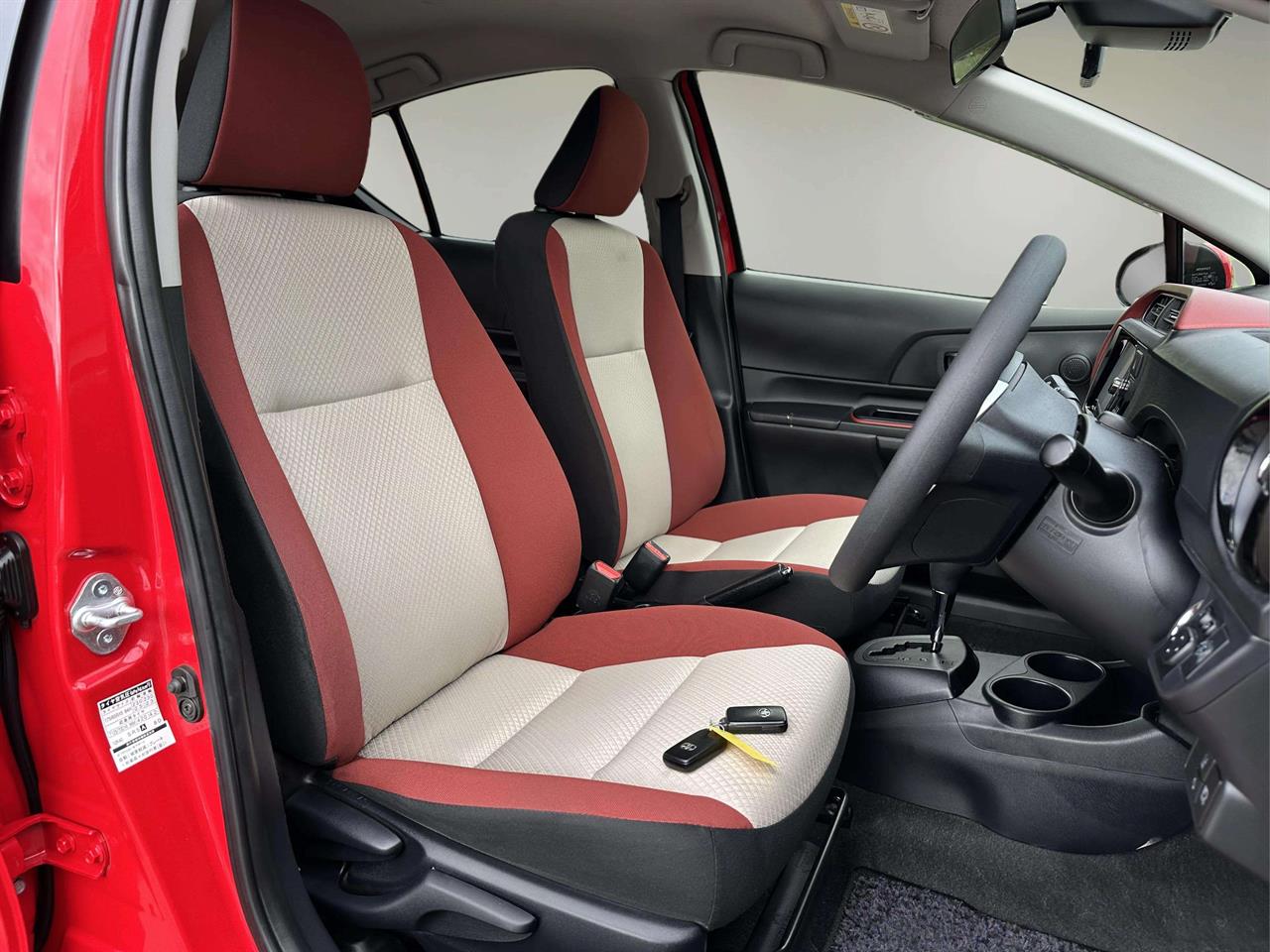 2016 Toyota AQUA