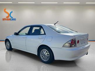 2003 Toyota Altezza - Thumbnail