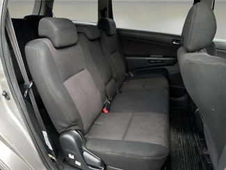 2006 Toyota WISH - Thumbnail