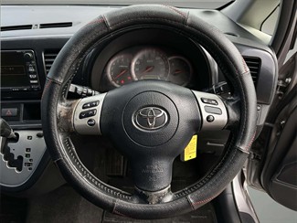 2006 Toyota WISH - Thumbnail