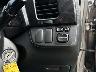 2006 Toyota WISH - Thumbnail