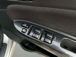 2006 Toyota WISH - Thumbnail