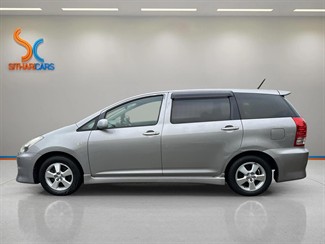 2006 Toyota WISH - Thumbnail