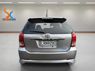 2006 Toyota WISH - Thumbnail