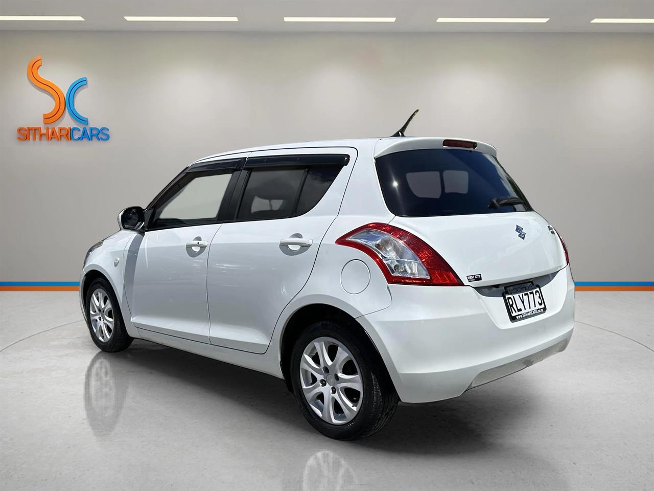 2015 Suzuki SWIFT