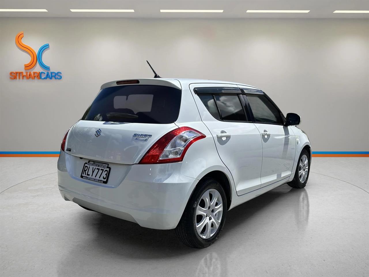 2015 Suzuki SWIFT