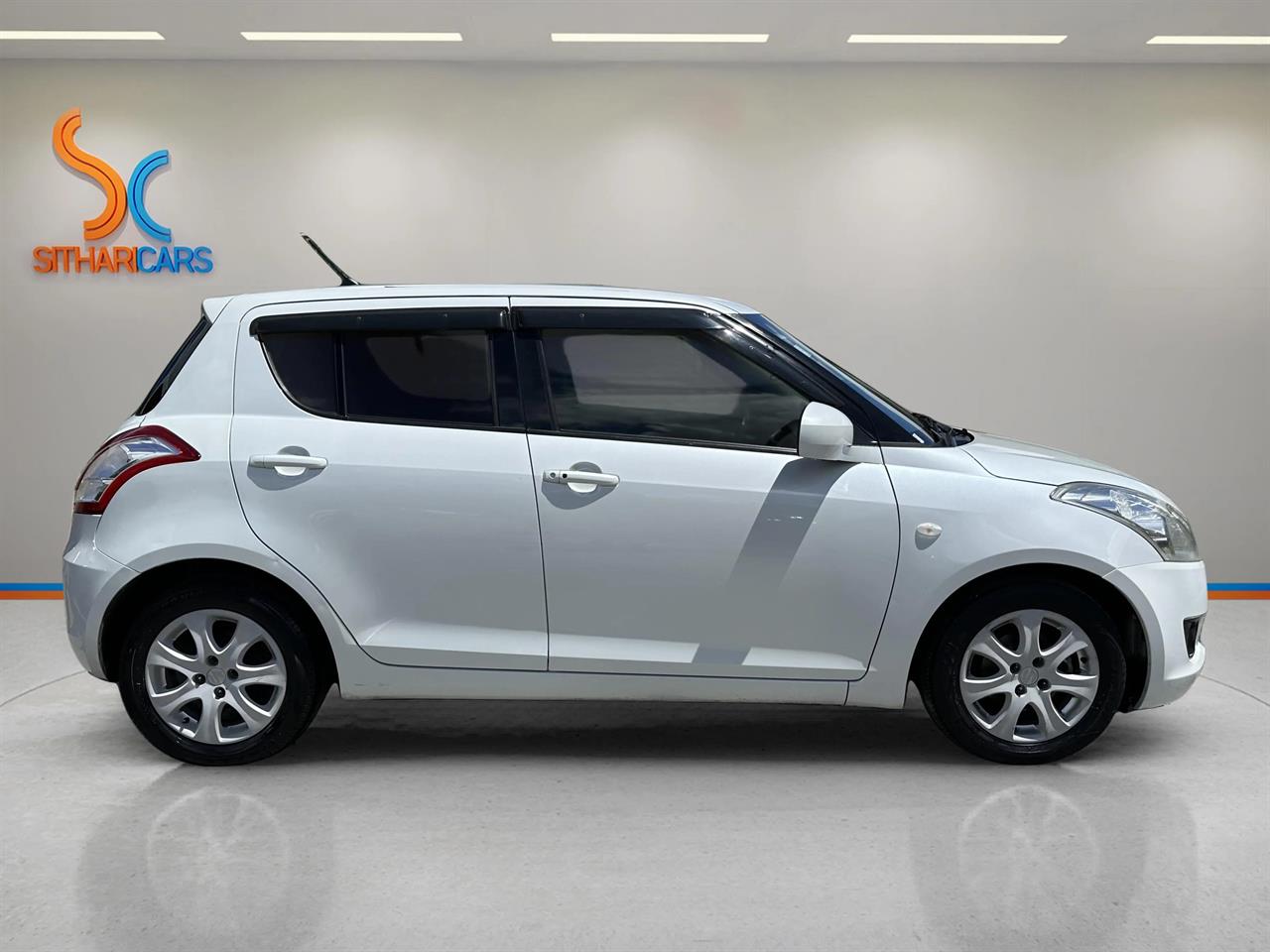 2015 Suzuki SWIFT