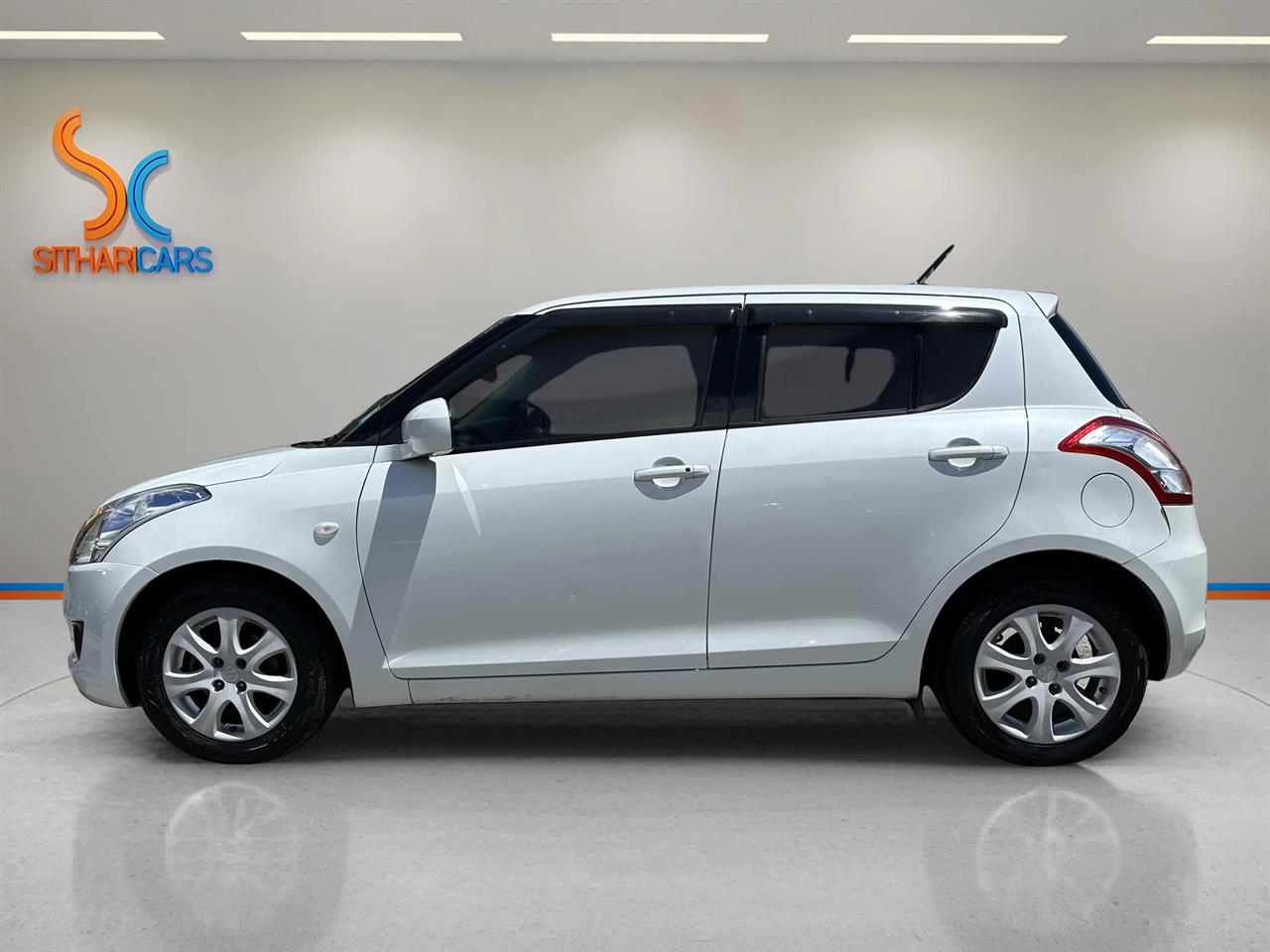 2015 Suzuki SWIFT