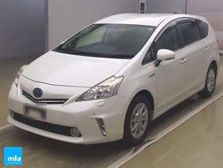 2014 Toyota Prius - Thumbnail