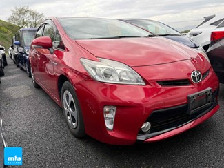 2015 Toyota Prius - Thumbnail