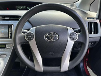 2015 Toyota Prius - Thumbnail