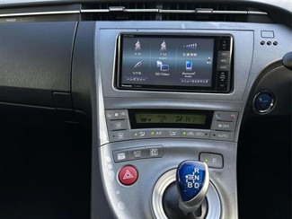 2015 Toyota Prius - Thumbnail