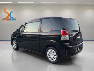 2014 Toyota SPADE - Thumbnail
