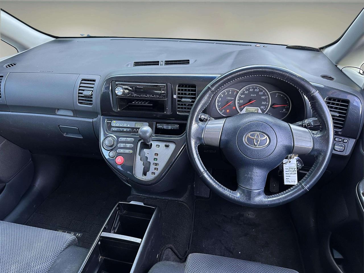 2004 Toyota WISH