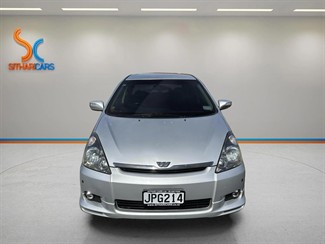 2004 Toyota WISH - Thumbnail