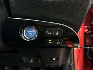 2017 Toyota Prius - Thumbnail