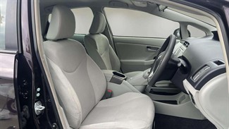 2014 Toyota Prius - Thumbnail