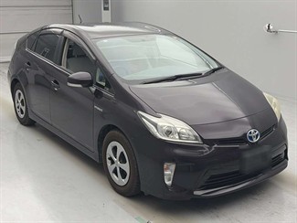 2014 Toyota Prius - Thumbnail