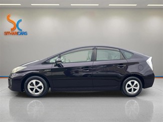 2014 Toyota Prius - Thumbnail