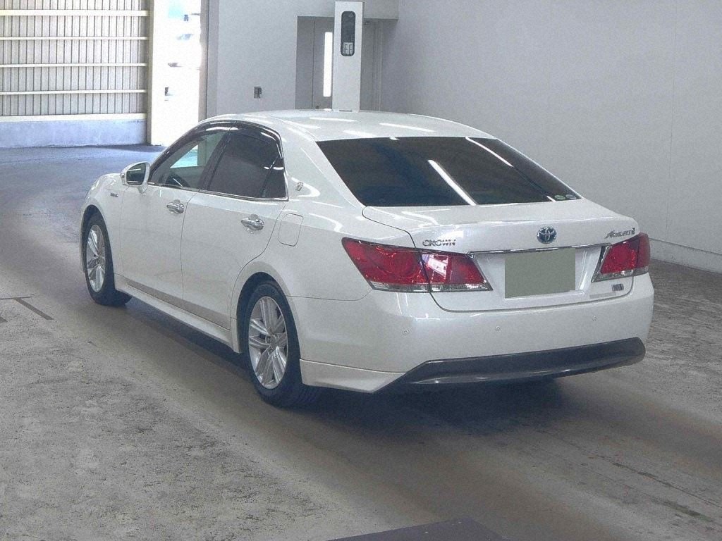 2014 Toyota CROWN