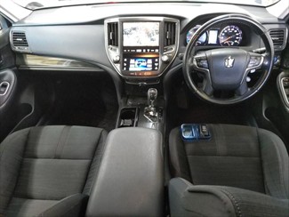 2014 Toyota CROWN - Thumbnail