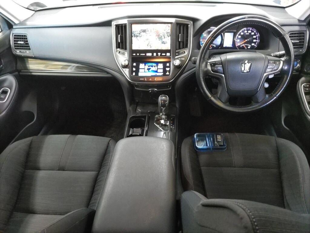 2014 Toyota CROWN