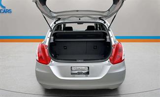 2016 Suzuki SWIFT - Thumbnail