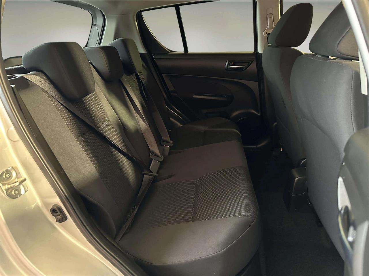 2016 Suzuki SWIFT