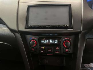 2016 Suzuki SWIFT - Thumbnail
