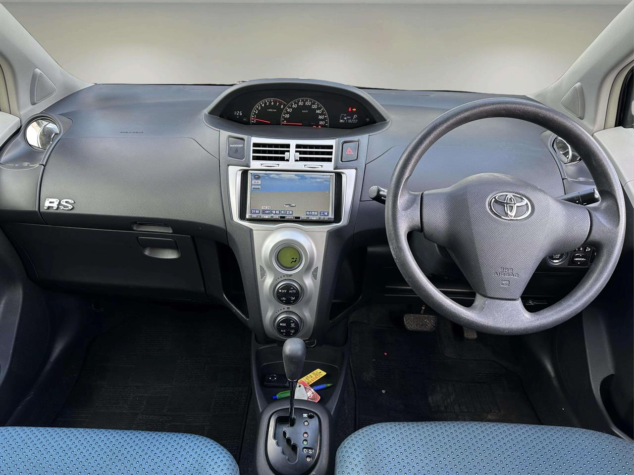 2006 Toyota Vitz