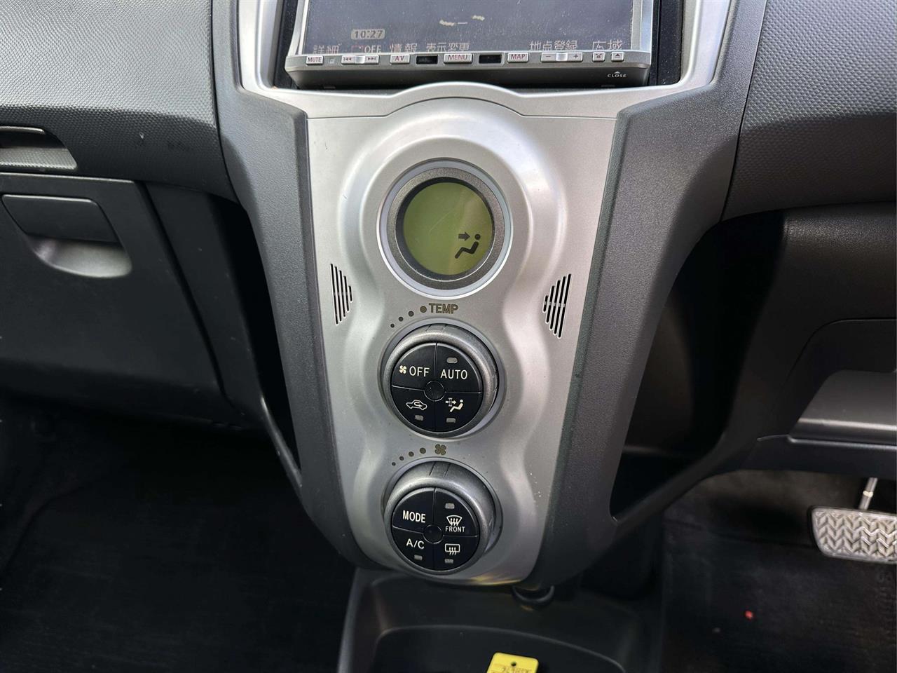 2006 Toyota Vitz