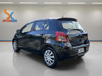 2006 Toyota Vitz - Thumbnail