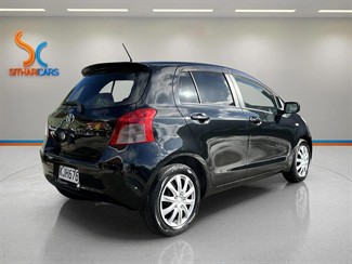 2006 Toyota Vitz - Thumbnail