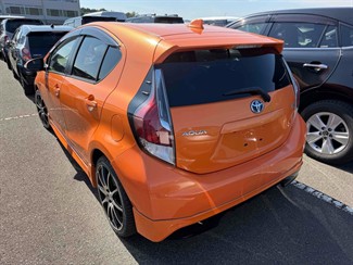 2015 Toyota AQUA - Thumbnail